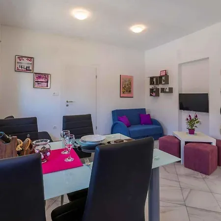 In 5289 Apartment Crikvenica