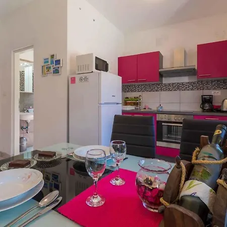 In 5289 Apartment Crikvenica