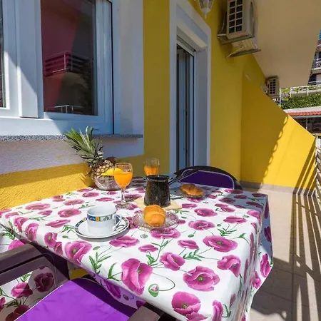 In 5289 Apartment Crikvenica