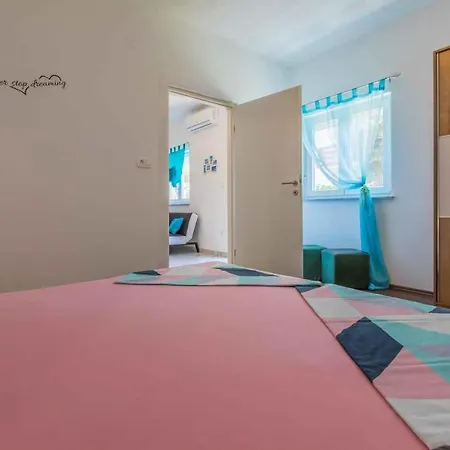 In 5289 Apartment