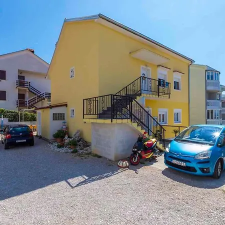Apartment In 5289 Crikvenica