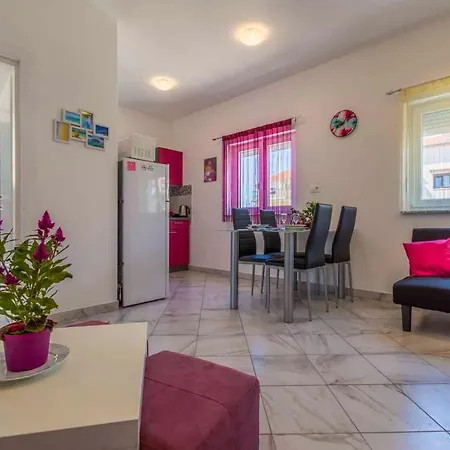 Apartment In 5289 Crikvenica