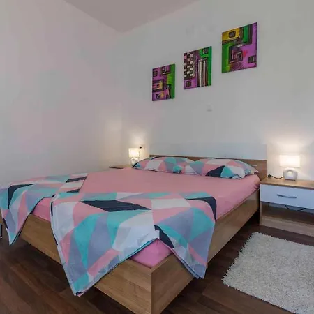 In 5289 Crikvenica